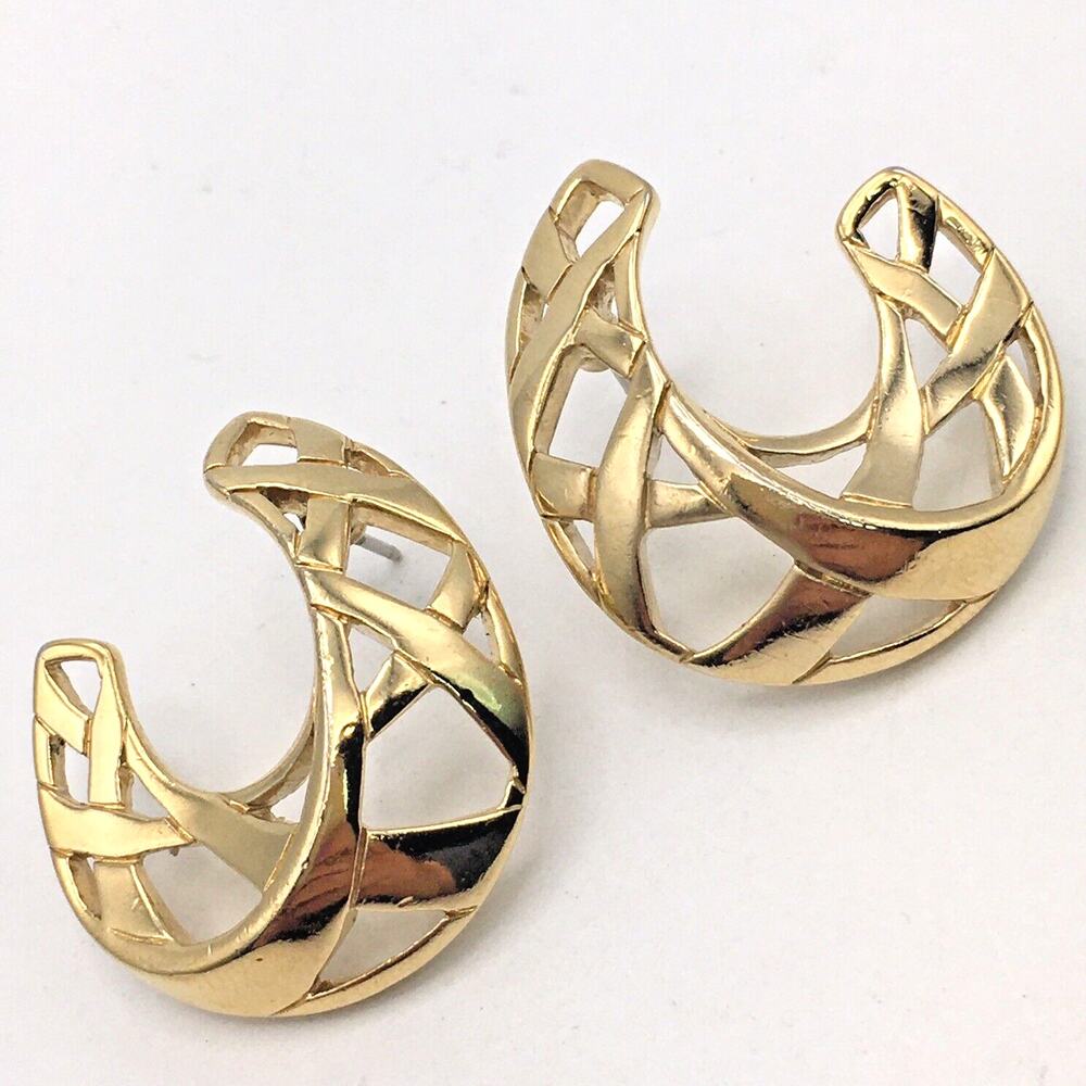 Vintage Crown Trifari Lattice Twisted Arch Earrings Gold Tone Pierced Stud